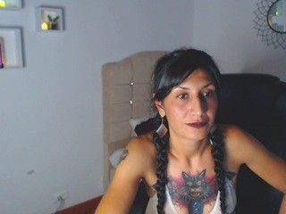 vampirella-crazy on cam for live i sexy video chat