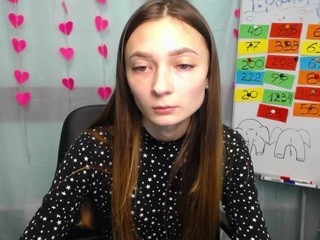 vikkidaily on cam for live sex chat