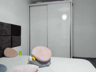 Adalline nude on cam – live sex chat