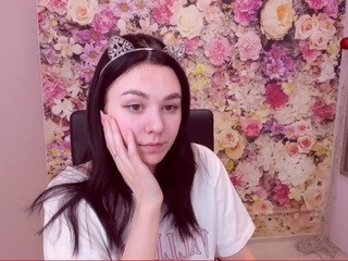 Adele Charming nude on cam – live sex chat