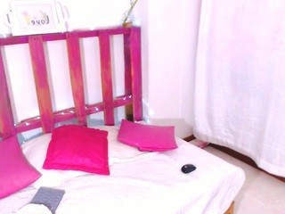 Aishazaa nude on cam – live sex chat
