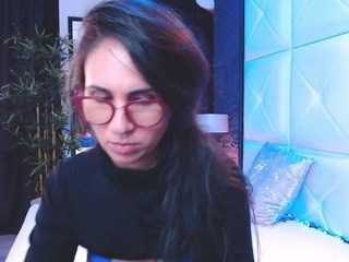 alexiapearl on cam for live sex chat