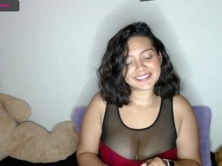 Amanda Clove nude on cam – live sex chat