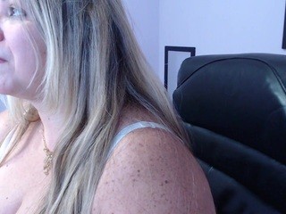 Bella-savati nude on cam – live sex chat