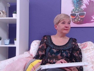 Bellakeat nude on cam – live sex chat