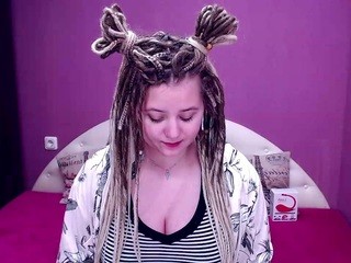 Bonniemarthyns nude on cam – live sex chat