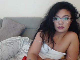 Carolinedoll nude on cam – live sex chat
