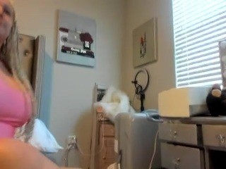 Curvy Barbi nude on cam – live sex chat