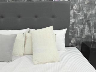 Danna Curly nude on cam – live sex chat