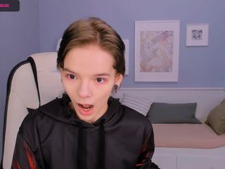 elizabethdore on cam for live sex chat