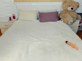 ?, Mia? on cam for live sex chat