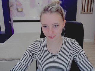 Kisannatoms nude on cam – live sex chat