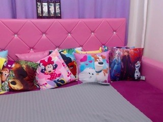 Larrrblondy nude on cam – live sex chat