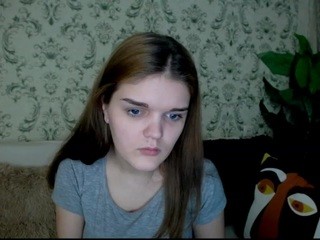 Little-trinitty nude on cam – live sex chat