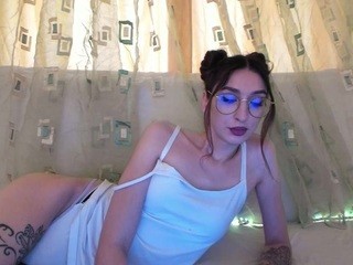 Missletiblane nude on cam – live sex chat