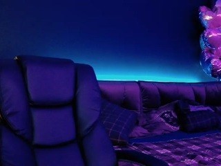 nicoleaniiston on cam for live sex chat