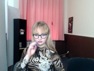 Prettytory nude on cam – live sex chat