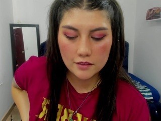 Samntha on cam for live sex chat