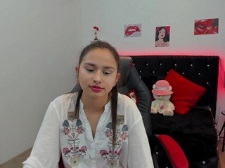 Sophia on cam for live sex chat