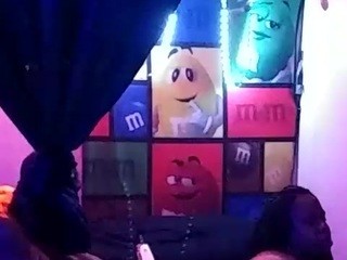 The HighLyfes nude on cam – live sex chat