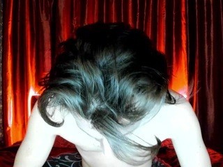 Tomashero nude on cam – live sex chat