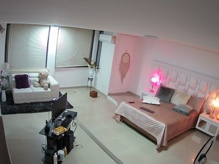 Voyeurcam-latina-babe-bedroom-1 nude on cam – live sex chat