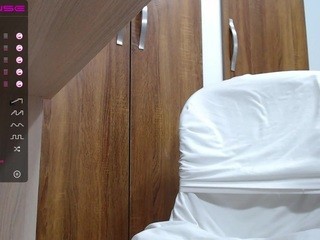 Zoe-cattleya nude on cam – live sex chat