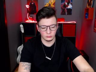 Chris-glaive nude on cam – live sex chat
