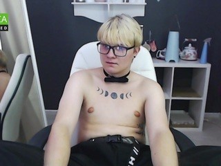 Moniado nude on cam – live sex chat