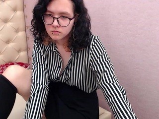 Piperwinstone nude on cam – live sex chat