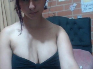 Anniieclark nude on cam – live sex chat