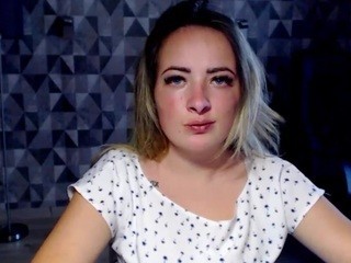 CarolinaParadi nude on cam – live sex chat