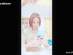 chinese teens live chat with mobile phone.548