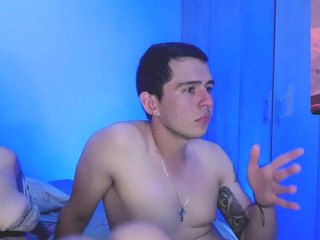 Latin-couplee nude on cam – live sex chat