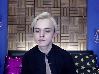 Louislain nude on cam – live sex chat