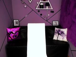 Meganshy nude on cam – live sex chat
