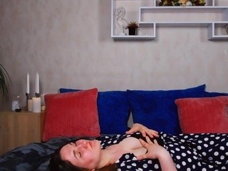Oriana-kiss nude on cam – live sex chat