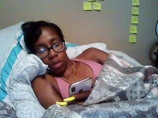 Queen Chas nude on cam – live sex chat