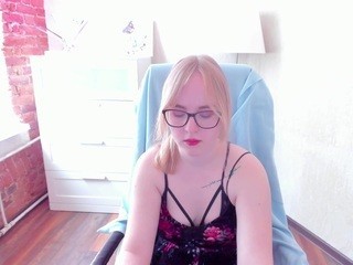 Queen-eva nude on cam – live sex chat