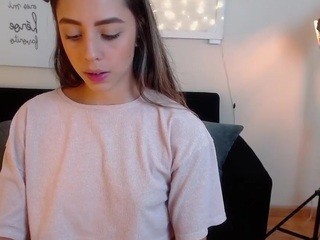 Emmascarlett nude on cam – live sex chat