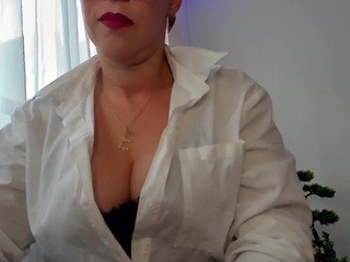 Lucero-meraky nude on cam – live sex chat