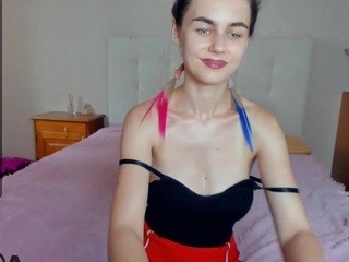 ElliSwan nude on cam – live sex chat