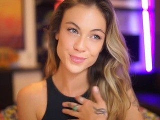 MelodyX nude on cam – live sex chat