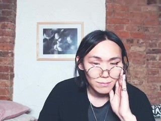 MoraiYnn nude on cam – live sex chat