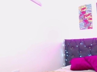 Nahoomy nude on cam – live sex chat