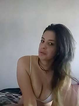 00wasp naked stripping on cam for live sex video chat