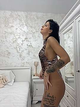 AlessiaMarrie naked stripping on cam for live sex video chat