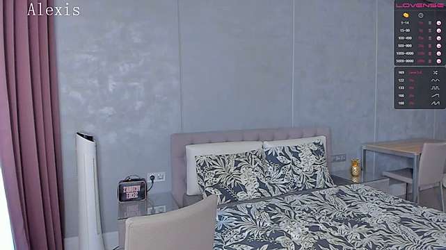 AlexisGraysX naked stripping on cam for live sex video chat