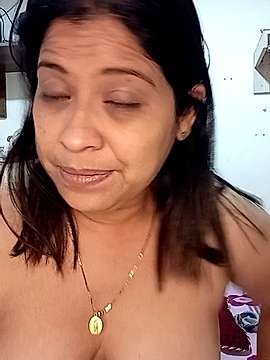Aliciaparker_ naked stripping on cam for live sex video chat
