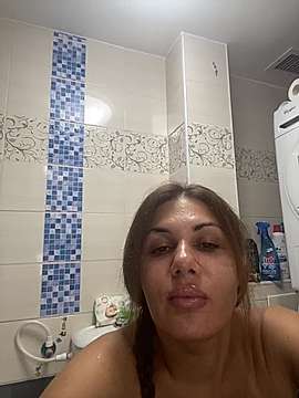 Alisasex@xh naked stripping on cam for live sex video chat